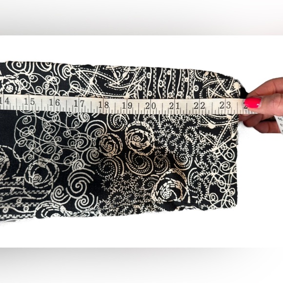 CJ Banks Women’s Black & White Floral Abstract Jacket Size 1X Artsy Travel A418 - Picture 5 of 9